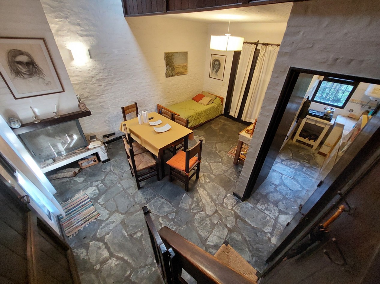 DUPLEX  2 Amb. 2 Baños  Jardin Parrilla Cochera Fija Cubierta