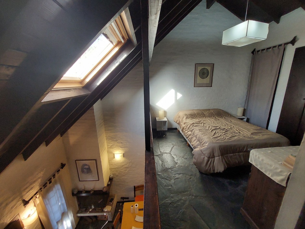 DUPLEX  2 Amb. 2 Baños  Jardin Parrilla Cochera Fija Cubierta
