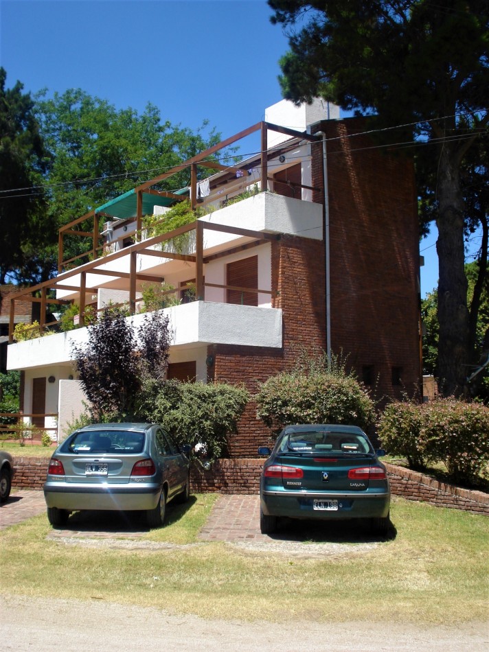 Zona Duplex 2 amb. Balcon parrilla cochera