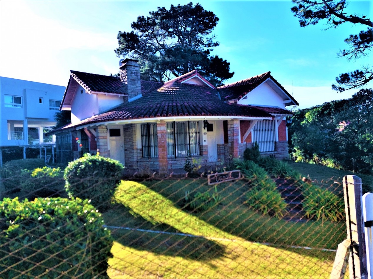CASA 2 DORMITORIOS