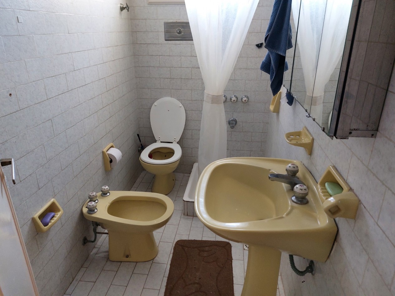 CASA 2 DORMITORIOS