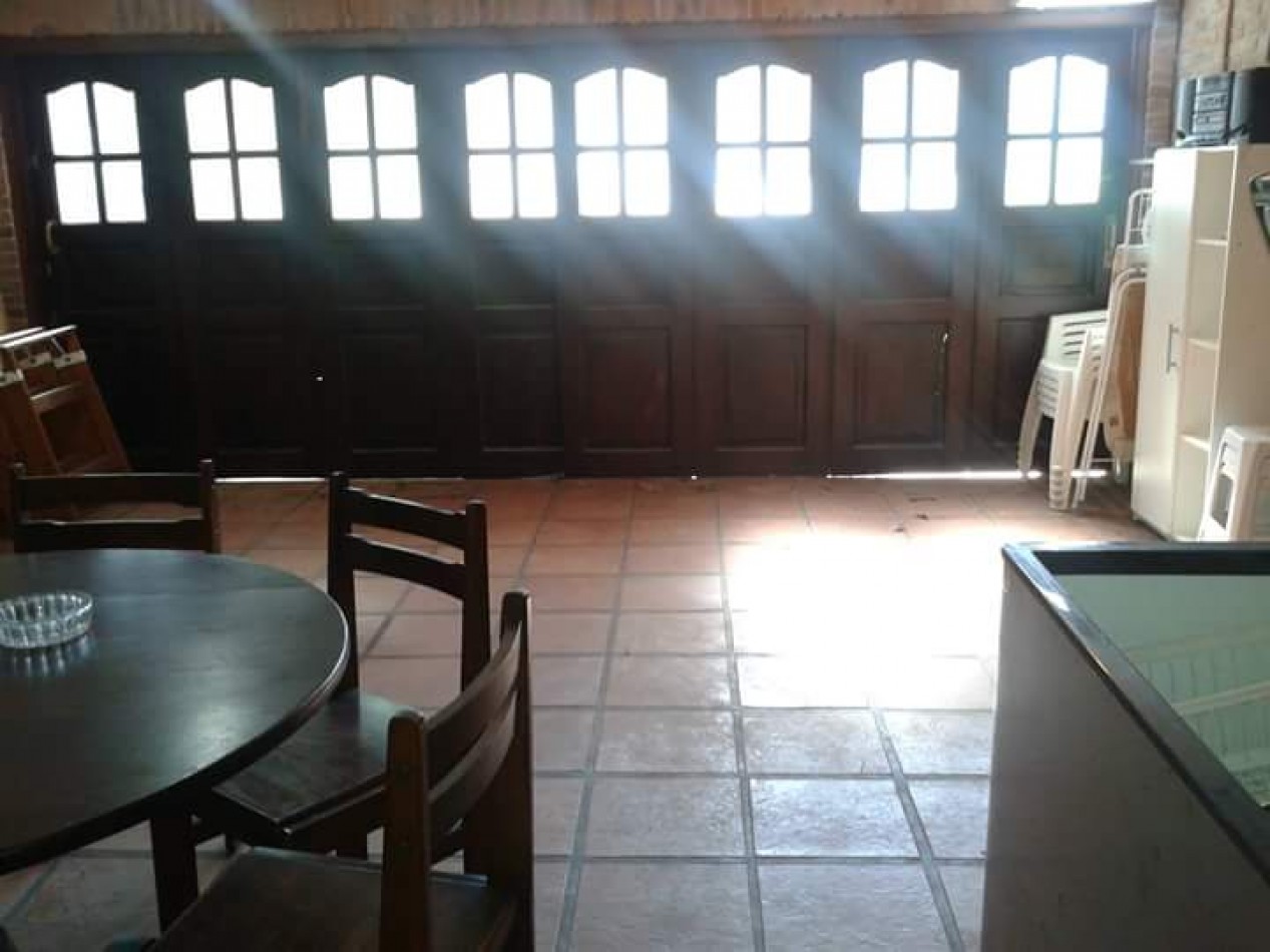 Espectacular Casa de 4 dormitorios 3 Baños Quincho cubierto Cochera para 3 autos