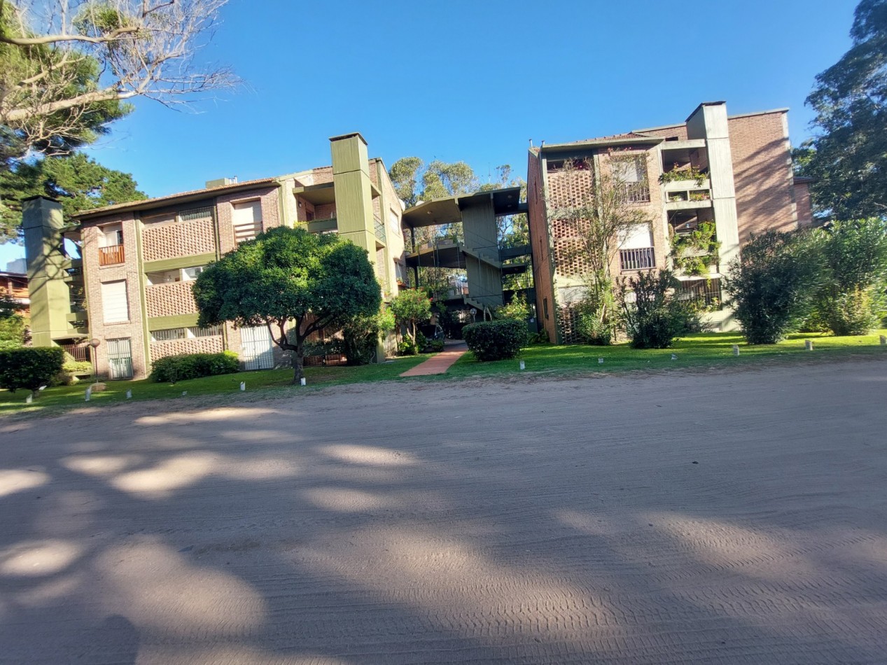 2 Amb. zona ]Duplex con Parrilla Balcon
