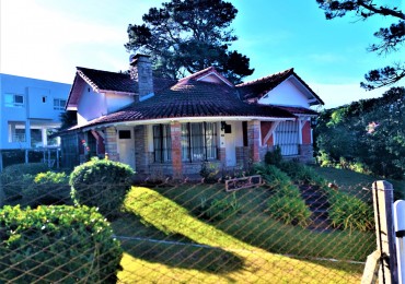 CASA 2 DORMITORIOS